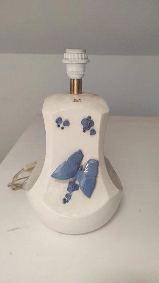 Lámpara cerámica azul y blanca