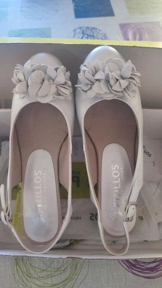 Zapatos plateados ceremonia Pitillos