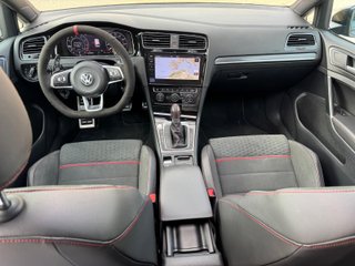 VOLKSWAGEN GOLF GTI PERFORMANCE