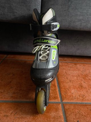 Patines en línea con set de protecciones
