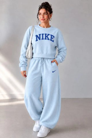 Conjunto chándal Nike verde oliva
