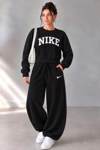 Conjunto chándal Nike verde oliva