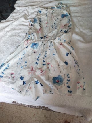 Vestido pantalón floral blanco y rosa