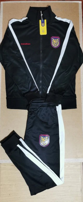 Chándal Selección de Ecuador Talla M Negro Blanco