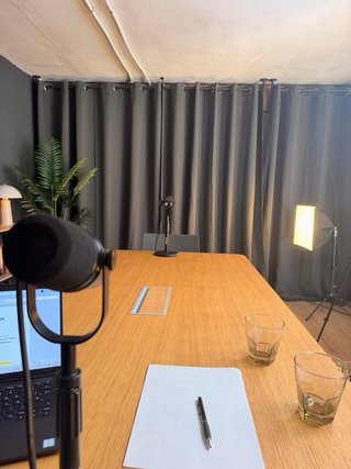 ESTUDIO DE CREACIÓN DE CONTENIDO Y VIDEOPODCAST