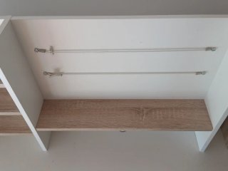 Escritorio Blanco con Estantería
