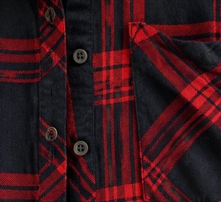 Camisa Bershka Cuadros Tartán Rojo y Negro