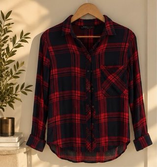 Camisa Bershka Cuadros Tartán Rojo y Negro