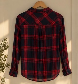 Camisa Bershka Cuadros Tartán Rojo y Negro