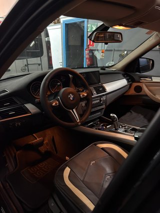 BMW X5 – 7 PLAZAS | Negro | Techo panorámico