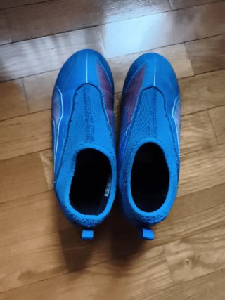 Botas de fútbol Puma azules