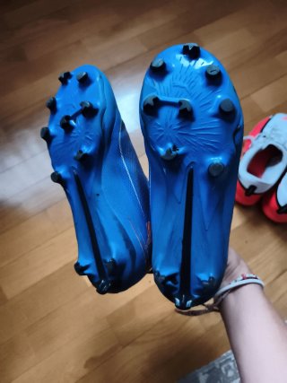 Botas de fútbol Puma azules