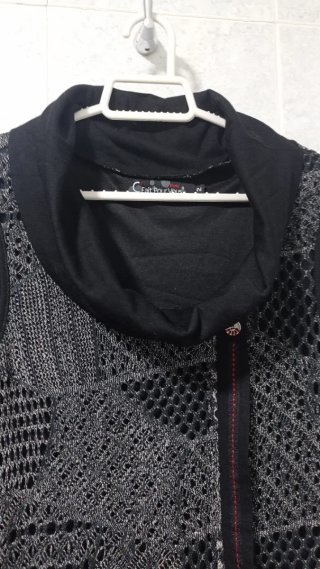 Vestido tipo Desigual negro y gris de punto