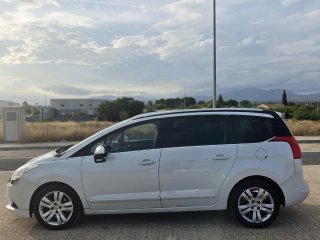 Peugeot 5008 2013