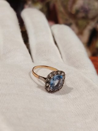 Espectacular Anillo Oro 18k con Aguamarina