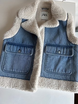 Chaleco vaquero con borreguito Zara