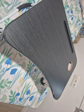 Mesa para ordenador plegable