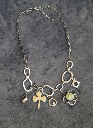 Collana Y2K Boho con ciondoli multipli