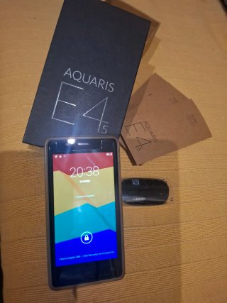 Bq Aquaris E4.5 Negro/Multicolor