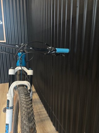 Giant XTC Advanced 29” carbono