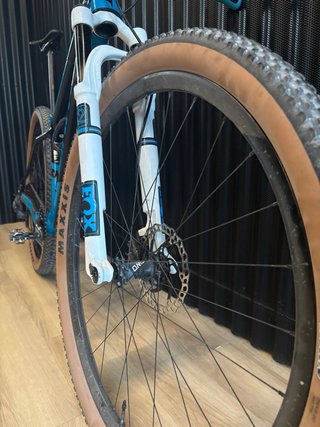 Giant XTC Advanced 29” carbono