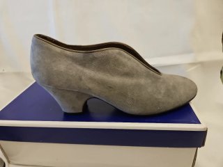 Zapatos de ante grises Ursula Mascaró