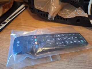 Televisión LG 19 pulgadas con brazo