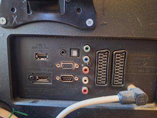 Televisión LG 19 pulgadas con brazo