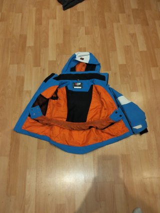 Chaqueta de nieve Söll Talla 140 niño + casco