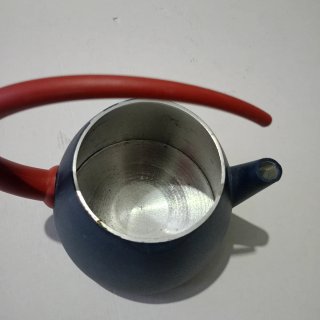 Tetera o cafetera de Diseño Azul y Roja