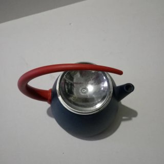 Tetera o cafetera de Diseño Azul y Roja