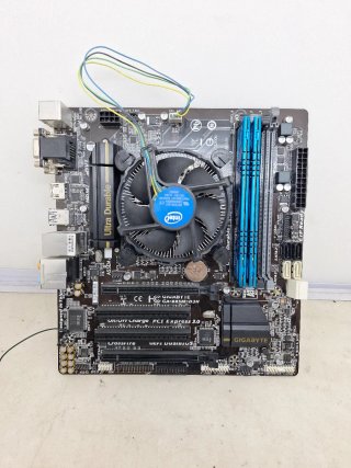 Placa Base Gigabyte GA-B85M-D3H