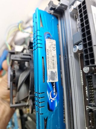 Placa Base Gigabyte GA-B85M-D3H