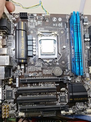 Placa Base Gigabyte GA-B85M-D3H