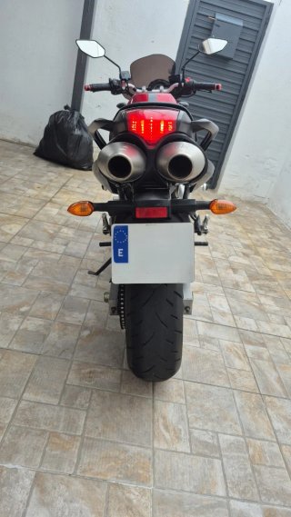 Yamaha FZ6 2005 Naked Roja y Negra