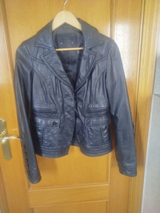 Chaqueta de Piel Negra