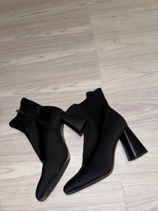 Botines negros de Stradivarius poco usados