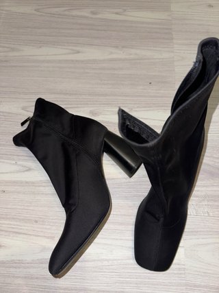 Botines negros de Stradivarius poco usados