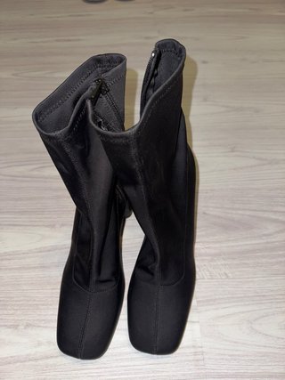 Botines negros de Stradivarius poco usados