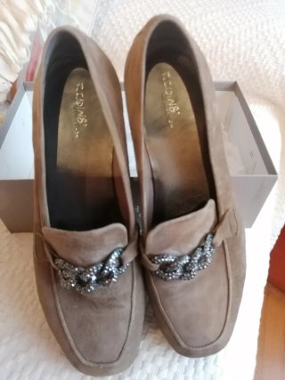 Mocasines Reqins Nude con Cadena
