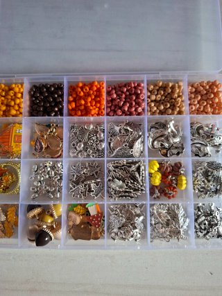 Caja abalorios y charms otoño