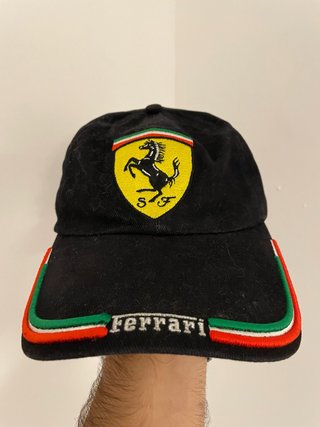 Gorra Ferrari Negra