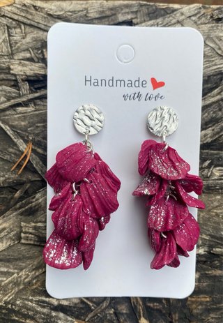 Pendientes de arcilla hechos a mano