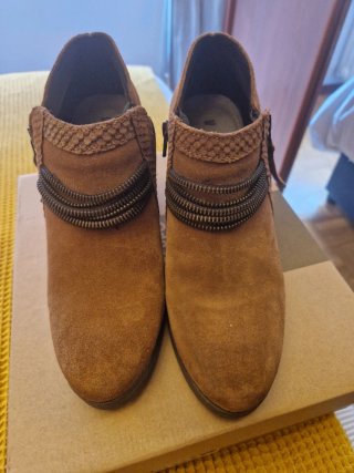 Botines Marrones Ante y Piel Talla 38