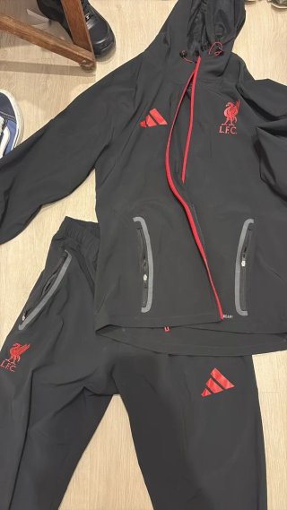 Chándal Liverpool Adidas Talla M(original)