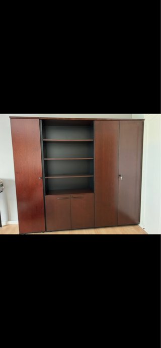Mueble de oficina de madera