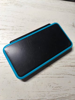 Nintendo New 2DS XL Negra y Azul