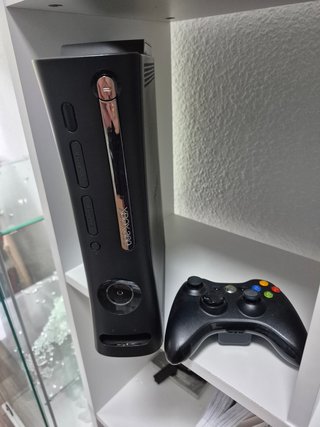 Xbox 360 Negra con Mando