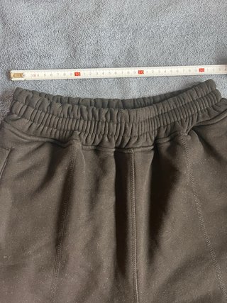 Pantalón chándal Corteiz.