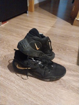 Zapatillas Baloncesto Nike Talla 48.5  muy cómodos